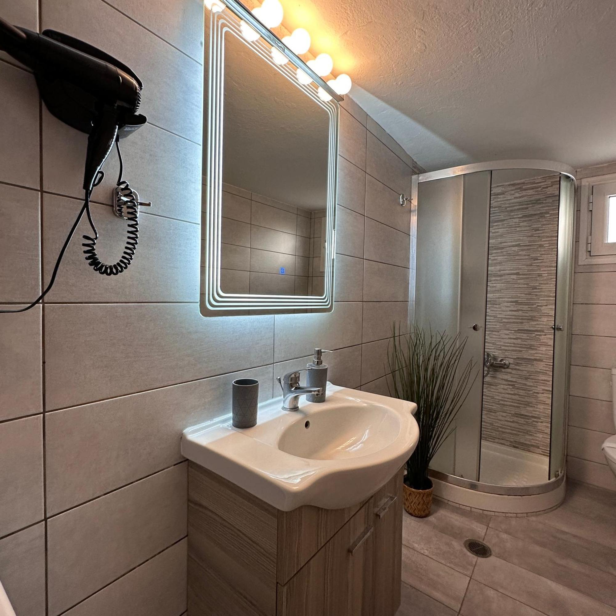 Anemome Deluxe Apartment เทสซาโลนิกิ ภายนอก รูปภาพ